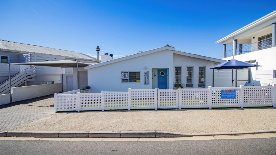 4 Bedroom Property for Sale in Yzerfontein Western Cape